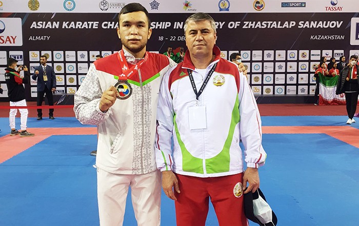 Таджикский каратист выиграл серебро на чемпионате Азии-2021