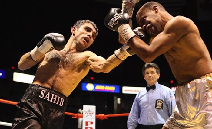 «Золотой таджик» в профессиональном боксе остается непобедимым