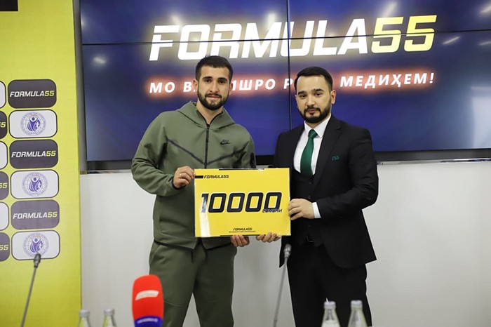 «Formula55» поддержала футболиста Фатхулло Фатхуллоева в рамках проекта «ТОҶИКИСТОН БА ПЕШ!»