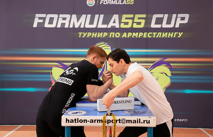 В Душанбе прошел турнир «FORMULA55 CUP» по армрестлингу