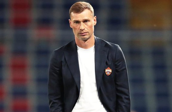 Березуцкий попросил ЦСКА освободить его от должности тренера