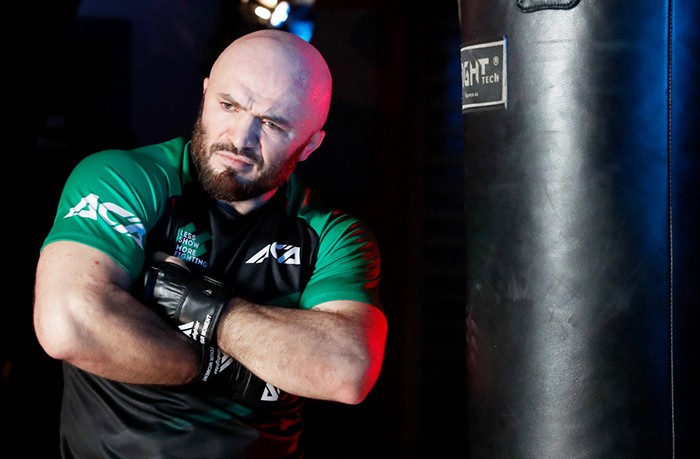 Исмаилов устроил потасовку с экс-бойцом UFC – видео