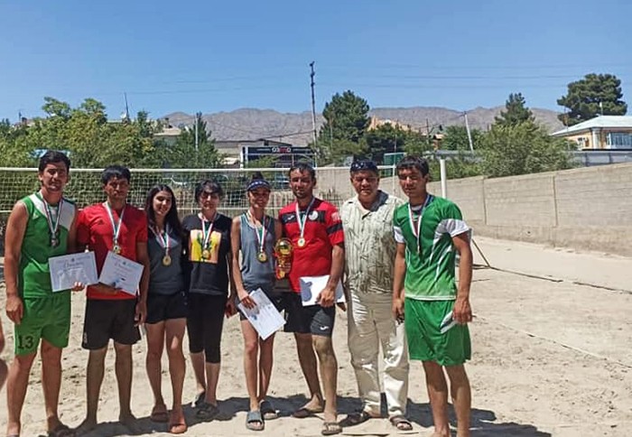 В Таджикистане состоялся турнир по пляжному волейболу