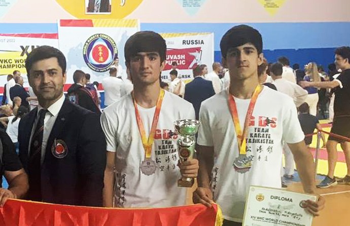 Таджикская команда отправилась на чемпионат Азии по каратэ в Ташкент