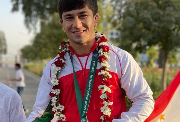 Таджикистанец Нурали Эмомали – второй в мире сильнейших! 🛩️