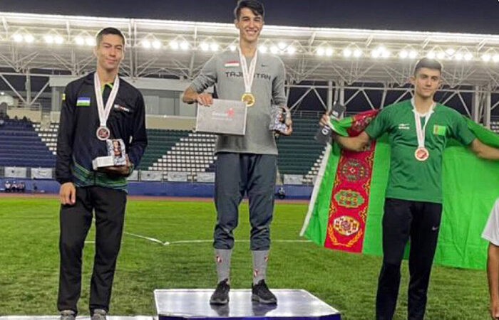 Таджикские атлеты выиграли еще пять медалей в Самарканде