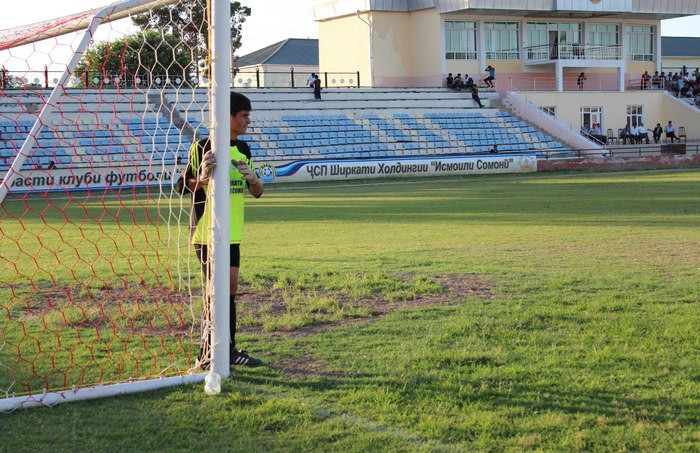 «Надолго задерживали зарплаты». Как жили таджикские клубы в начале развития