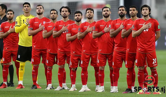 Семьи иранских игроков столкнулись с давлением властей перед матчем с США