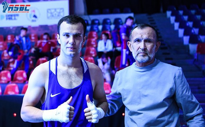 Усмонов и Негматуллоев провели первые бои на ЧА в Иордании