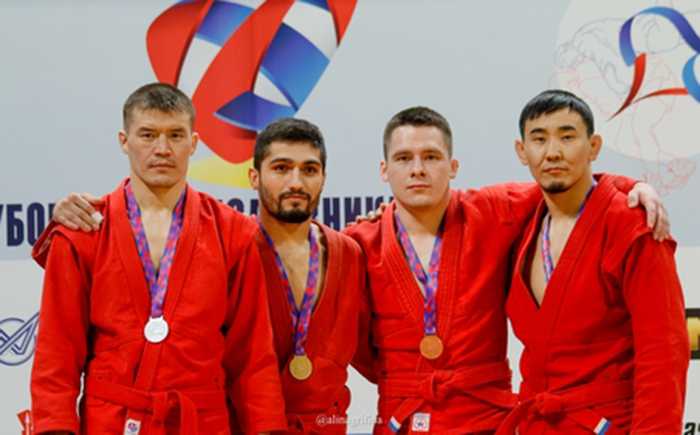 Таджикский самбист выиграл медаль в России