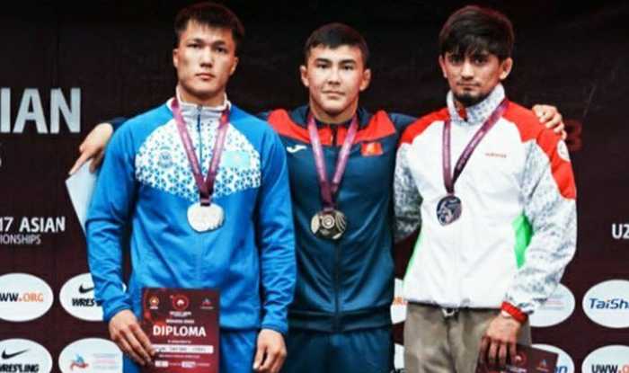 Таджикский спортсмен взял бронзу на ЧА в Бишкеке
