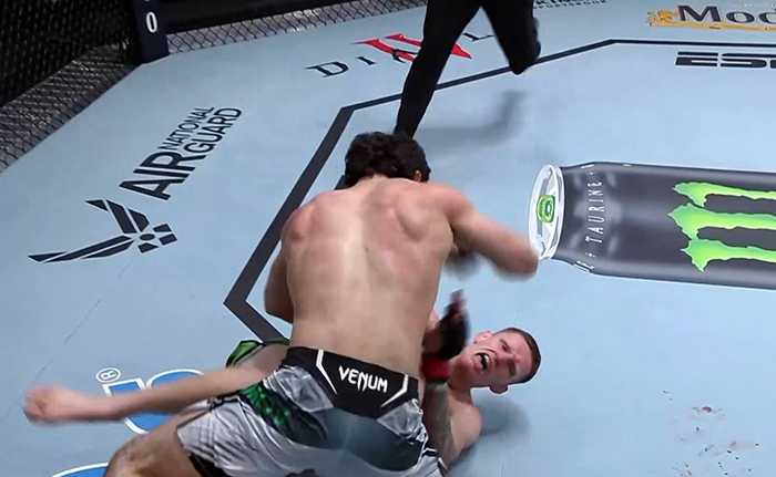 Таджикистанец Мухаммад Наимов выиграл в дебютном бое в UFC – видео