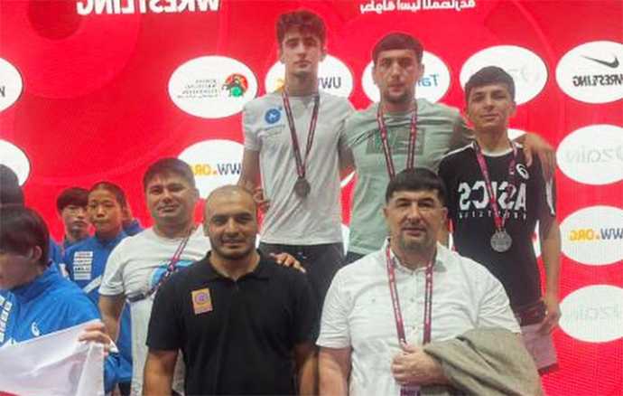 Таджикские вольники пополнили копилку сборной Таджикистана на ЧА: кто взял медали