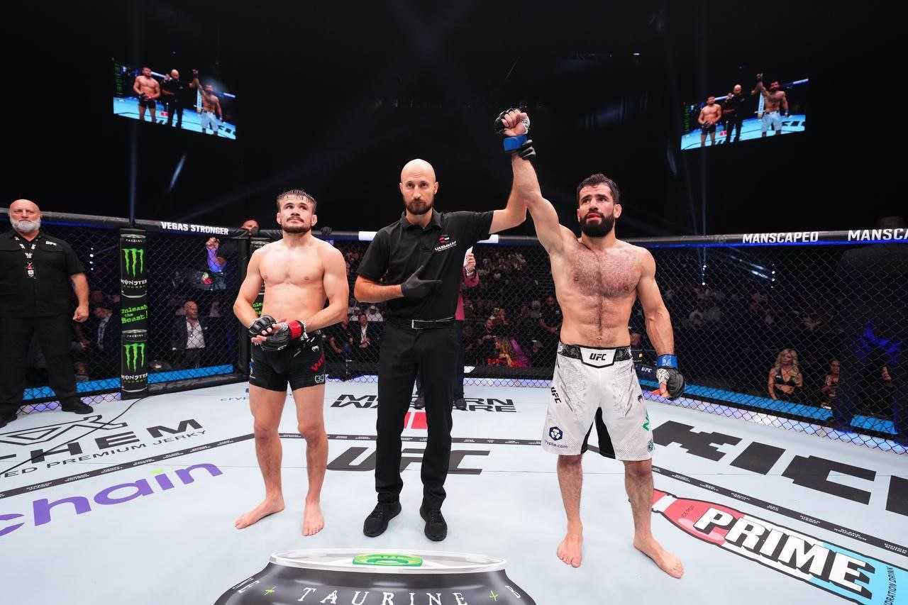 Таджикский боец рассказал о победе и следующих целях в UFC