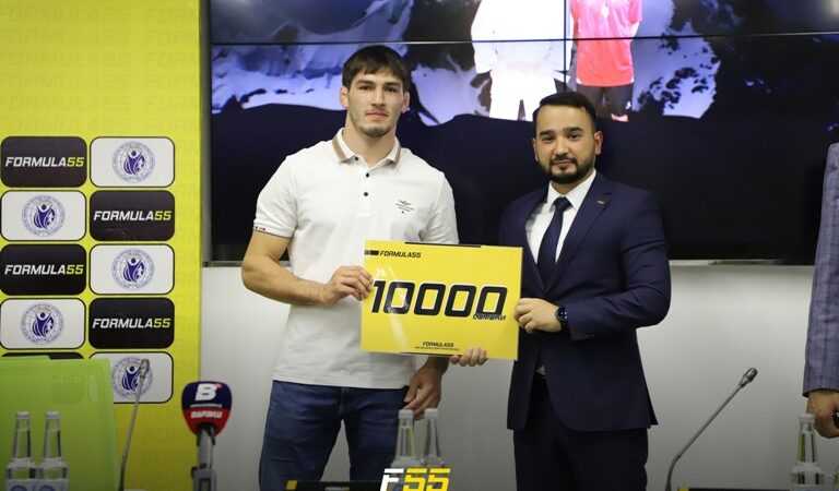 «Formula55» наградила многократного чемпиона турниров по дзюдо Сомона Махмадбекова