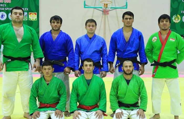 Таджикистан – в Ашхабаде: впервые семь борцов, впервые сразу четыре медали