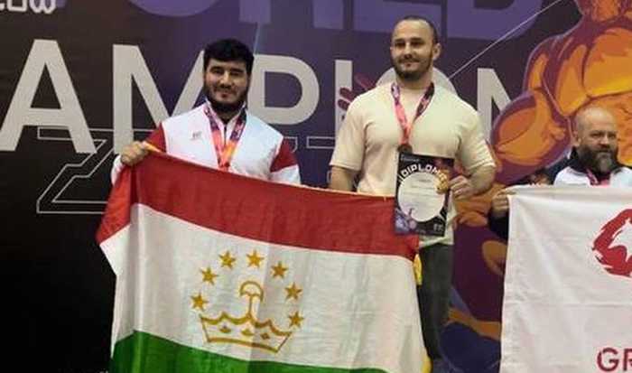 Таджикские спортсмены отличились на турнире в Москве