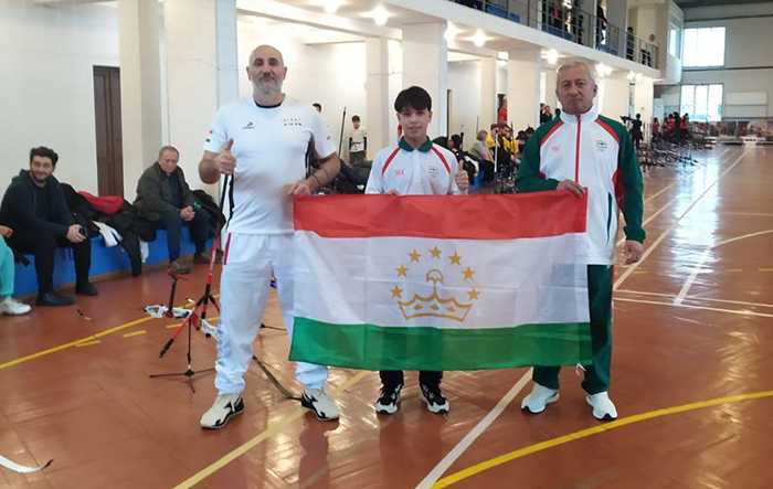 Таджикские лучники успешно выступили на турнире в Батуми