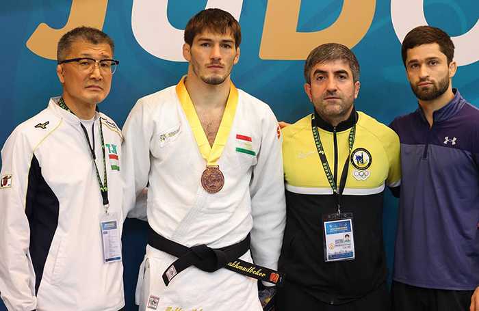 Таджикистанец Махмадбеков стал третьим на ЧА в Гонконге