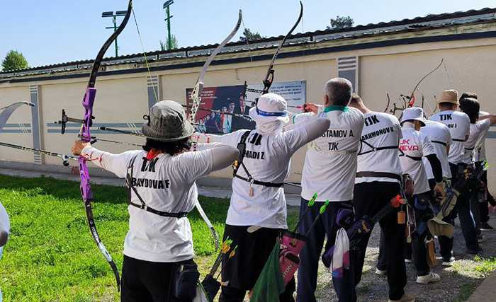 Таджикские лучники соревновались в Душанбе: кто стал лучшим на турнире?