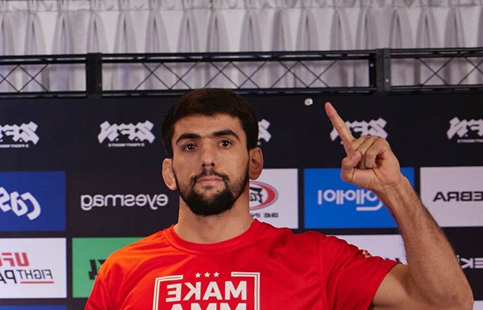 Непобежденный таджикский боец Доробшох Наботов рвется в UFC!