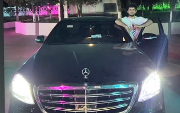 Mercedes за серебро: Парвиз Собиров наградил Нурали Эмомали роскошным подарком