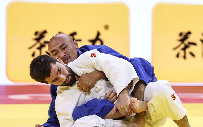 Таджикистанец Джебов взял медаль на турнире Qingdao Grand Prix-2025 🥈