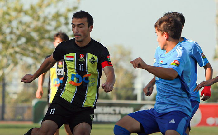 Первая лига Таджикистана-2025: худжандский «Парвоз» отобрал очки у «Душанбе»