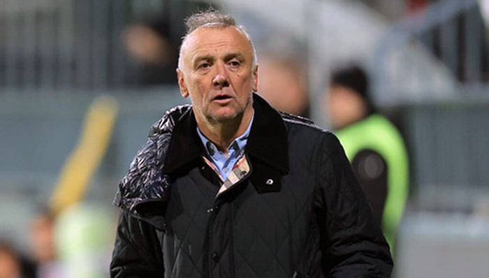 Зарплаты тренеров сборных Центральной Азии: кто и сколько получает?