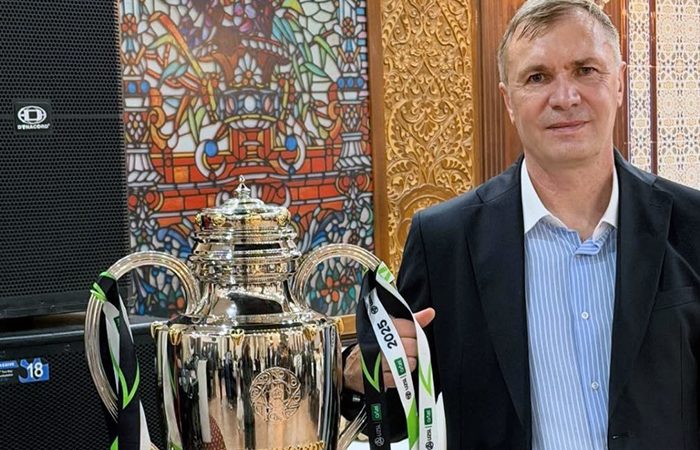 Виталий Левченко