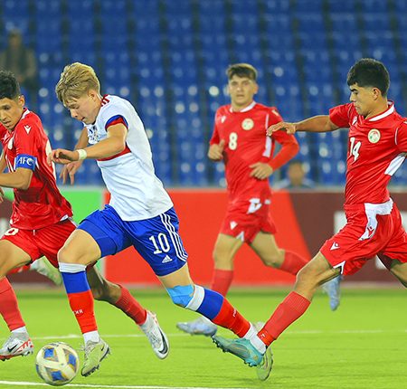 Таджикистан против России - футбол