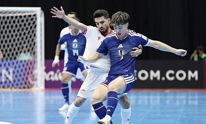 Сборная Таджикистана потерпела поражение от Японии — фоторепортаж